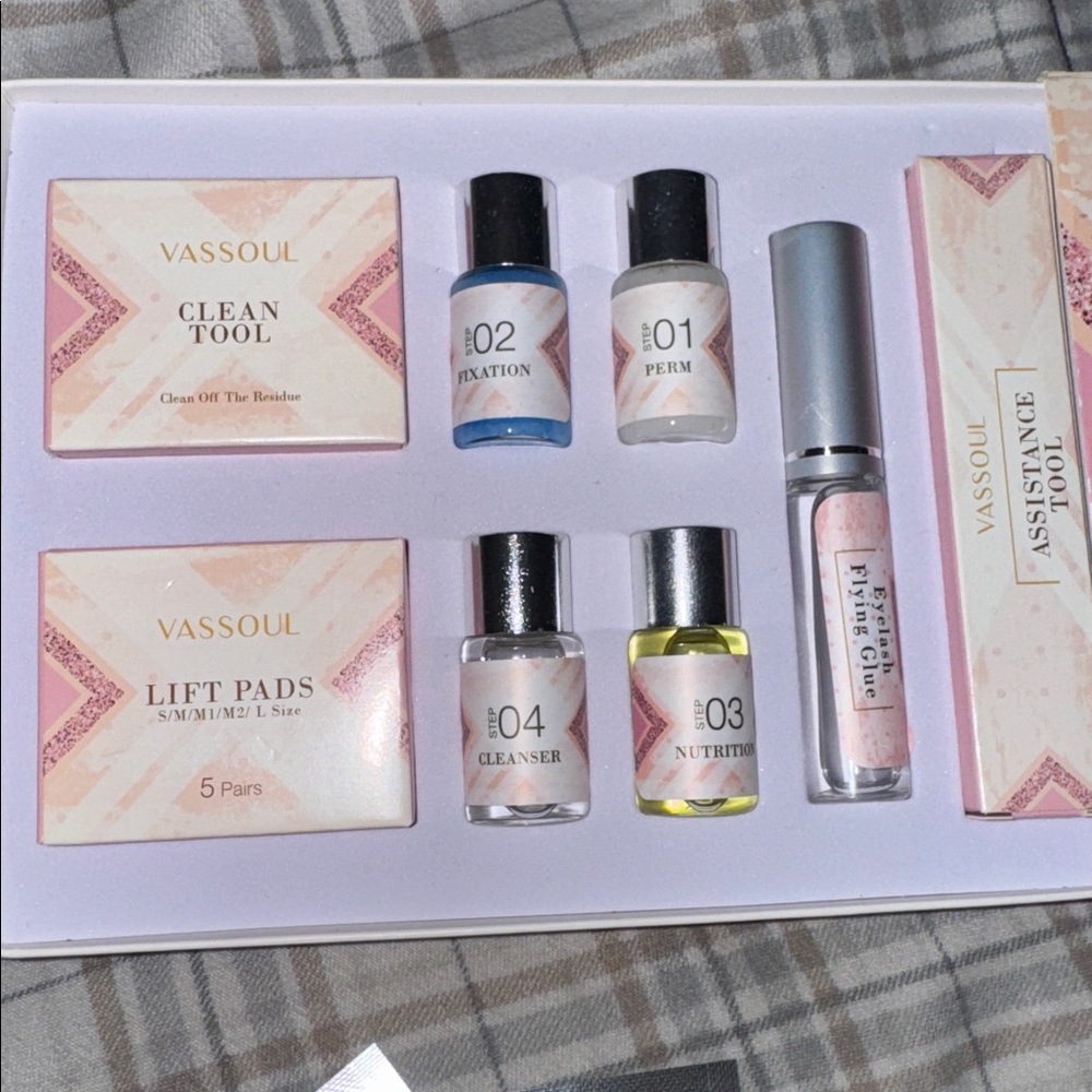 Eyelash Perm Kit with Clean Tool and Lift Pads